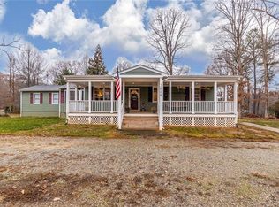 2609 Maidens Rd, Powhatan, VA 23139