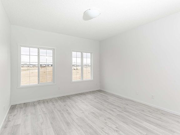 5th image of 4094 Chappelle Grn SW