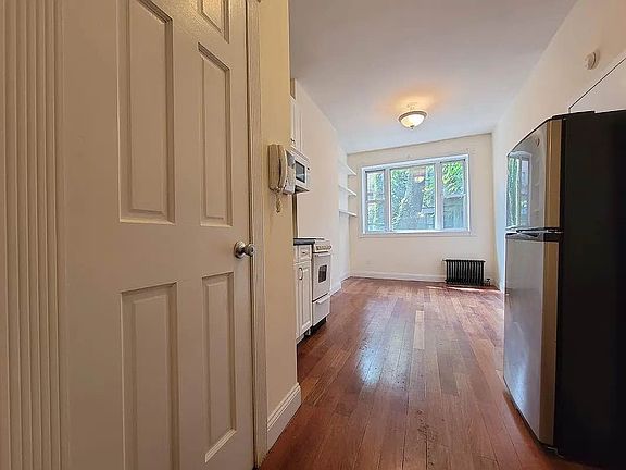 2nd image of 108 Charles St #1Z