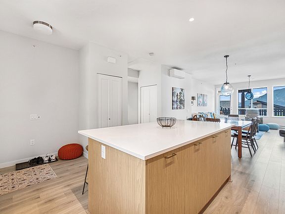 4th image of 41215 Garibaldi Way #6