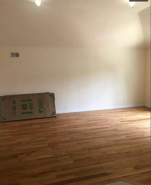 1st image of 2051 Benson Ave #1