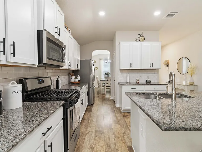 6638 Hoffman Pln — Photo 9