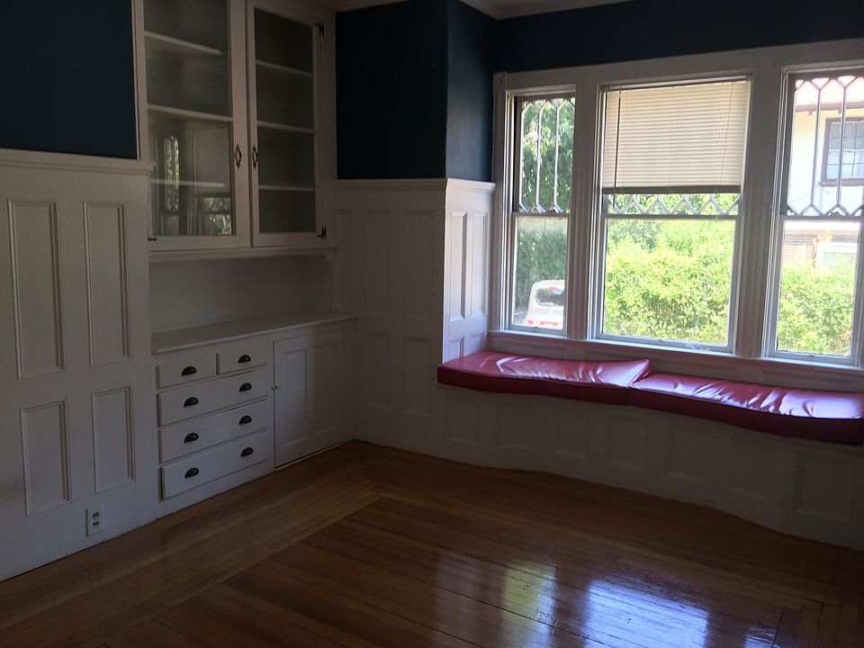 1st image of 390 Lloyd Ave APT 2
