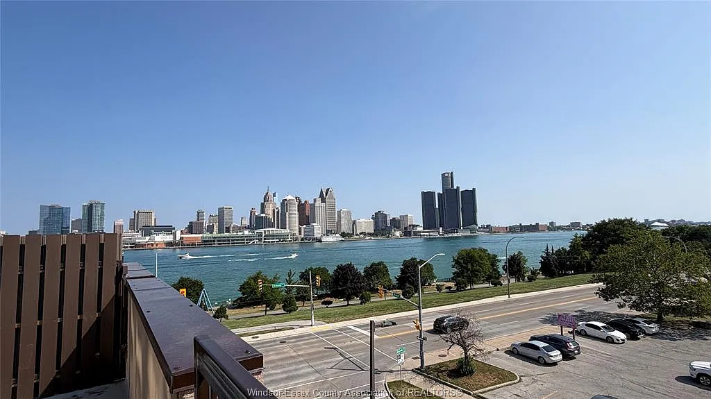 2 bed, 2.0 bath, $2,400 — Photo 4