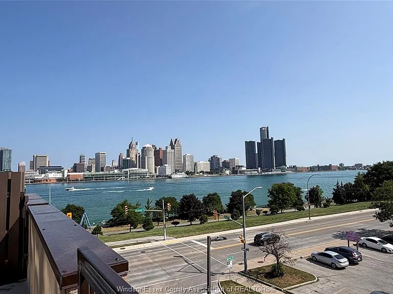 515 Riverside Dr W #403 — Photo 4