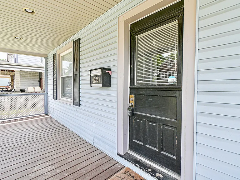 4221 Bell St — Photo 4