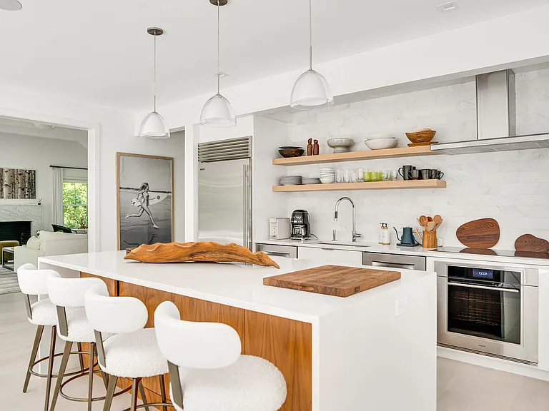 41 Montauk Ave — Photo 18