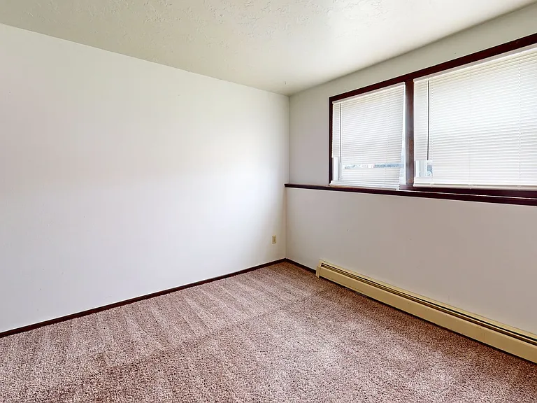 901 22nd Ave NW — Photo 5