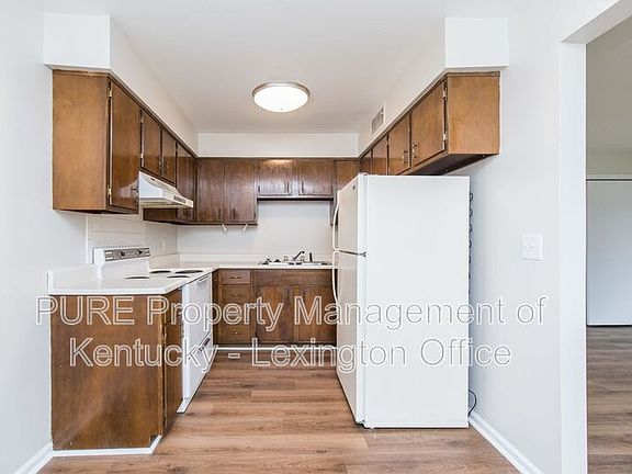 5th image of 429 Chestnut St APT 13
