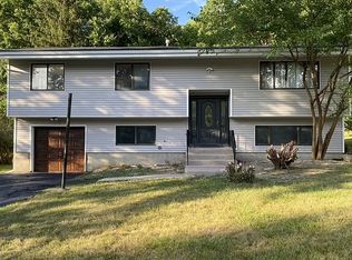 41 Amy Ln, Middletown, NY 10941