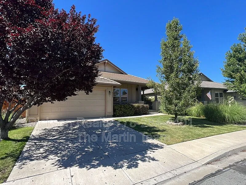 3 bed, 2.0 bath, 1932 sqft, $2,550 — Photo 1