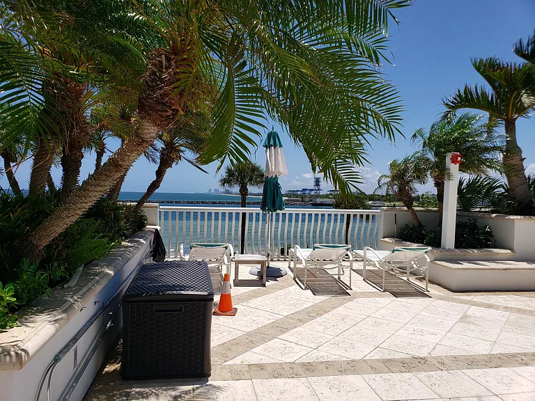 2200 S Ocean Ln #3 — Photo 16