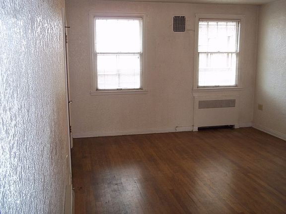 5th image of 2 E Birch St APT 214