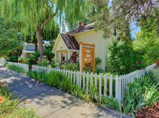 345 N 5th St, Jacksonville, OR 97530