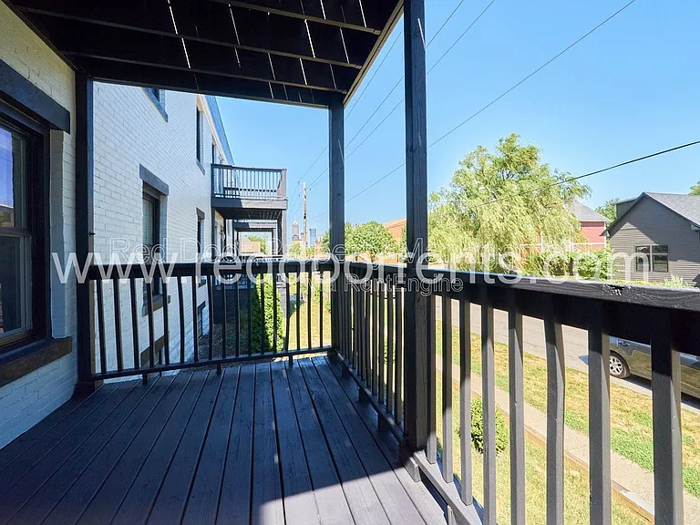 1337 E Market St #5 — Photo 6