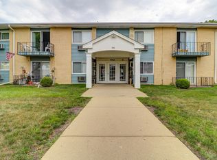 9561 Dee Rd #1G, Des Plaines, IL 60016