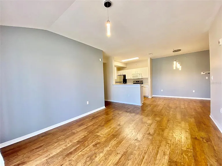 5467 Vineland Rd #6301 — Photo 20