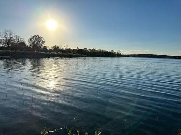 2077 E Tri Lakes Drive, Horseshoe Bend, AR 72512