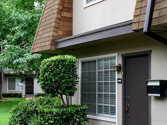 3rd image of 8708 Woodman Way APT F