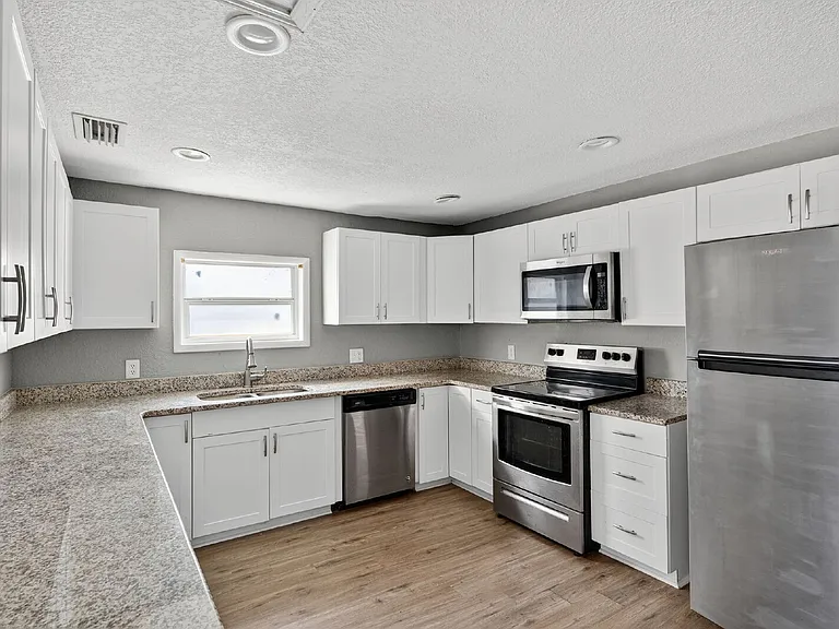 5801 Virginia Ave — Photo 23