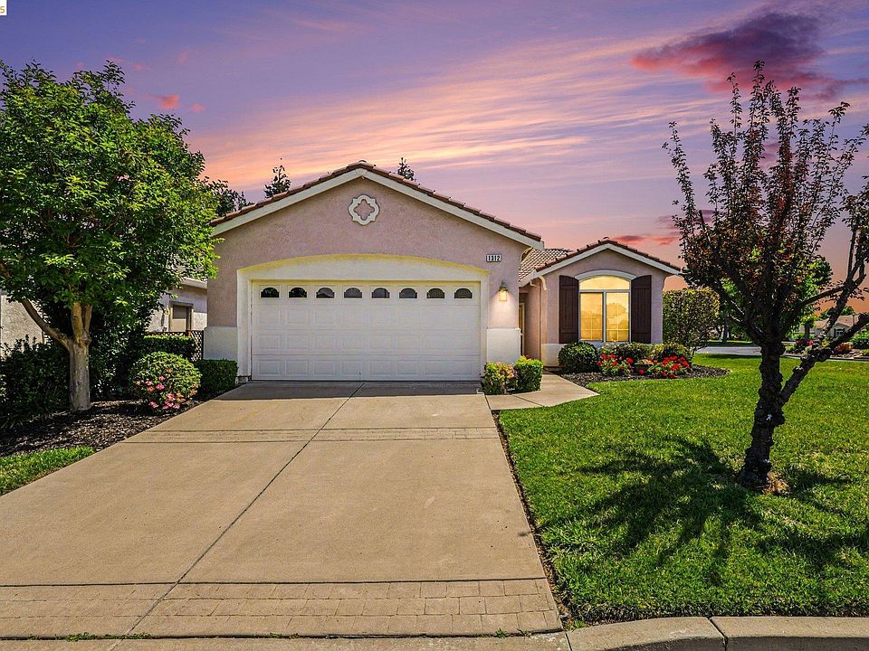 1st image of 1312 Pearl Way