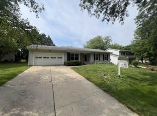 7005 Harvest Hill Rd, Madison, WI 53717