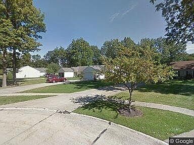 1st image of 2025 Applewood Ct