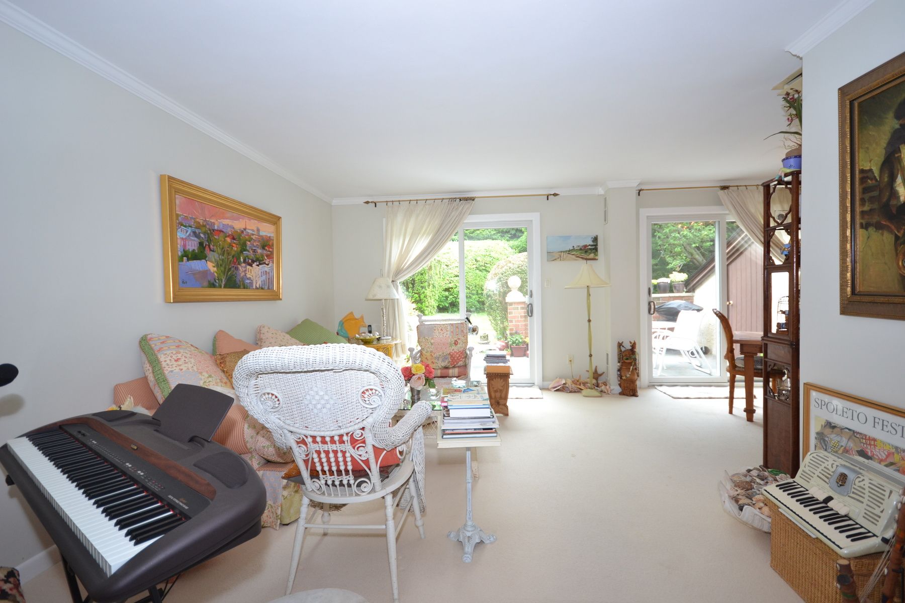 10 Leland Ln, Unit 24 Canterbury Mews in Southampton Out East