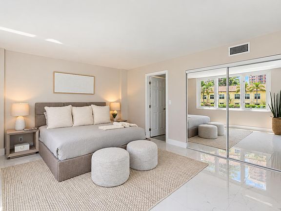 3rd image of 2200 NE 33rd Avenue #2J