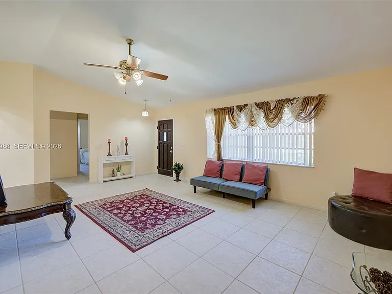 9039 NW 21st Ct — Photo 9