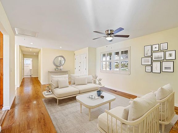 5th image of 835 Montrose Court