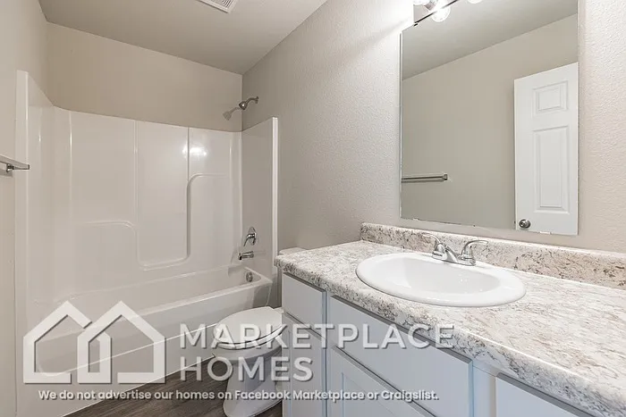 981 E Starling St — Photo 28