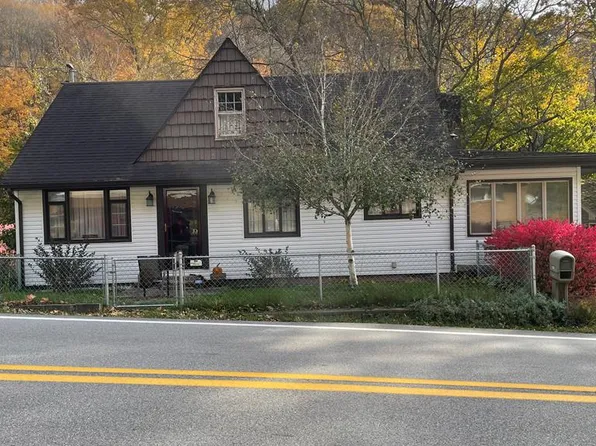 ***1608 Allegheny Street, Follansbee, WV 26037