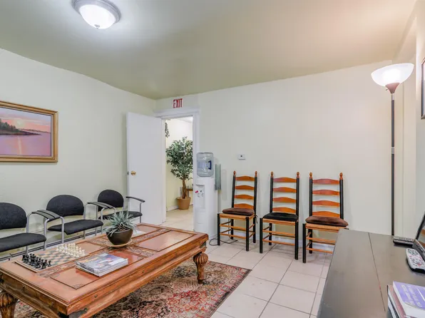 424 Baldwin Avenue image 1 of 11