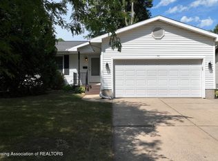 3118 Averill Dr, Lansing, MI 48911