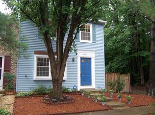 8667 Bent Arrow Ct, Springfield, VA 22153