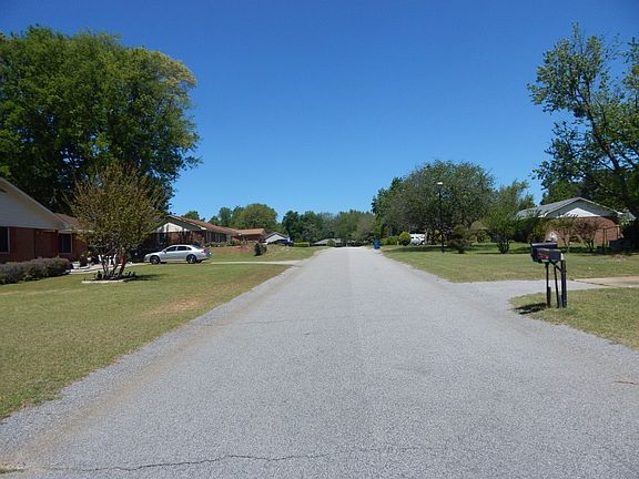 4th image of 6005 Lost Creek Dr