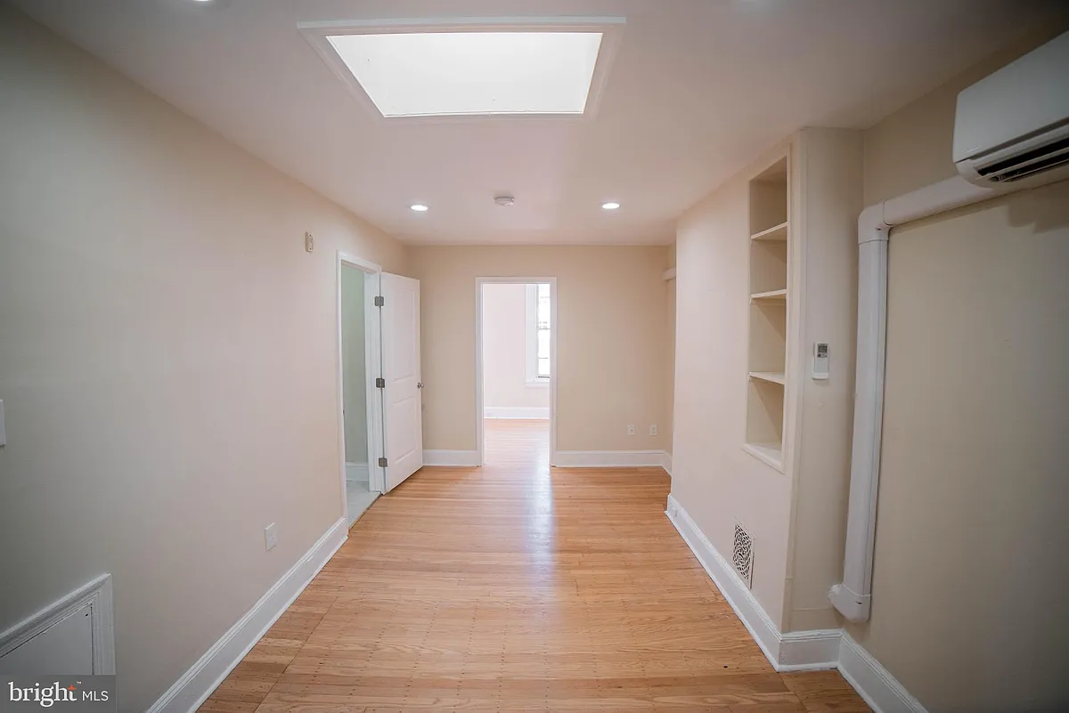 Building Photo - 257 S 21st St #3F