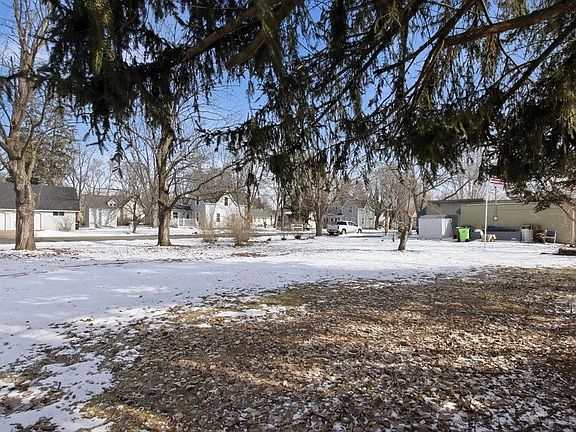 3rd image of 420 East Elm Avenue