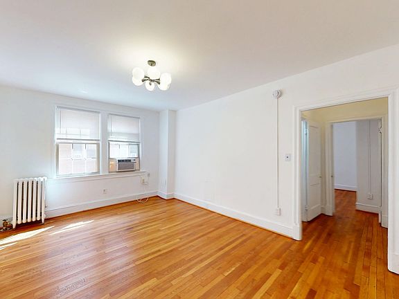 3rd image of 3010 Wisconsin Ave NW APT 206