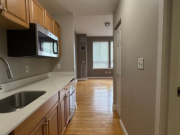 5th image of 312 Shirley St #106
