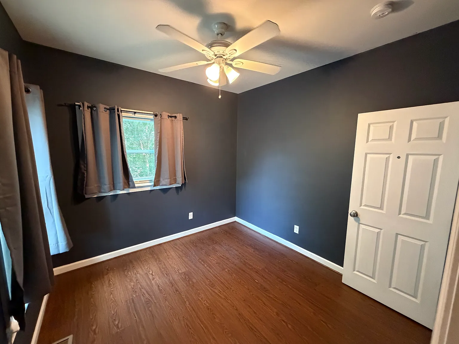 Studio, 800 sqft, $775 — Photo 3