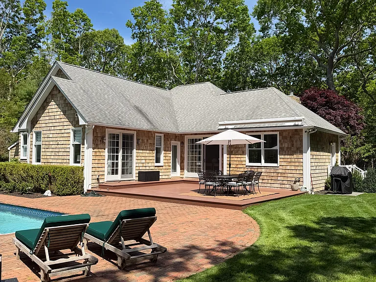 23 Shorewood Dr — Photo 17