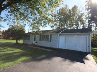 3048 Ridge Rd, Williamson, NY 14589