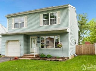 1032 Woodruff St, Iselin, NJ 08830