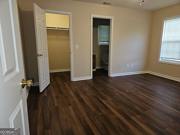5th image of 1210 Beaver Creek Dr #B
