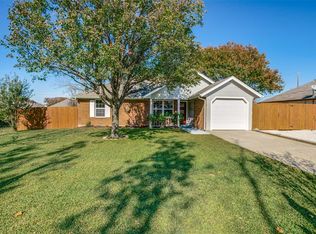 202 Brook Cir, Krum, TX 76249