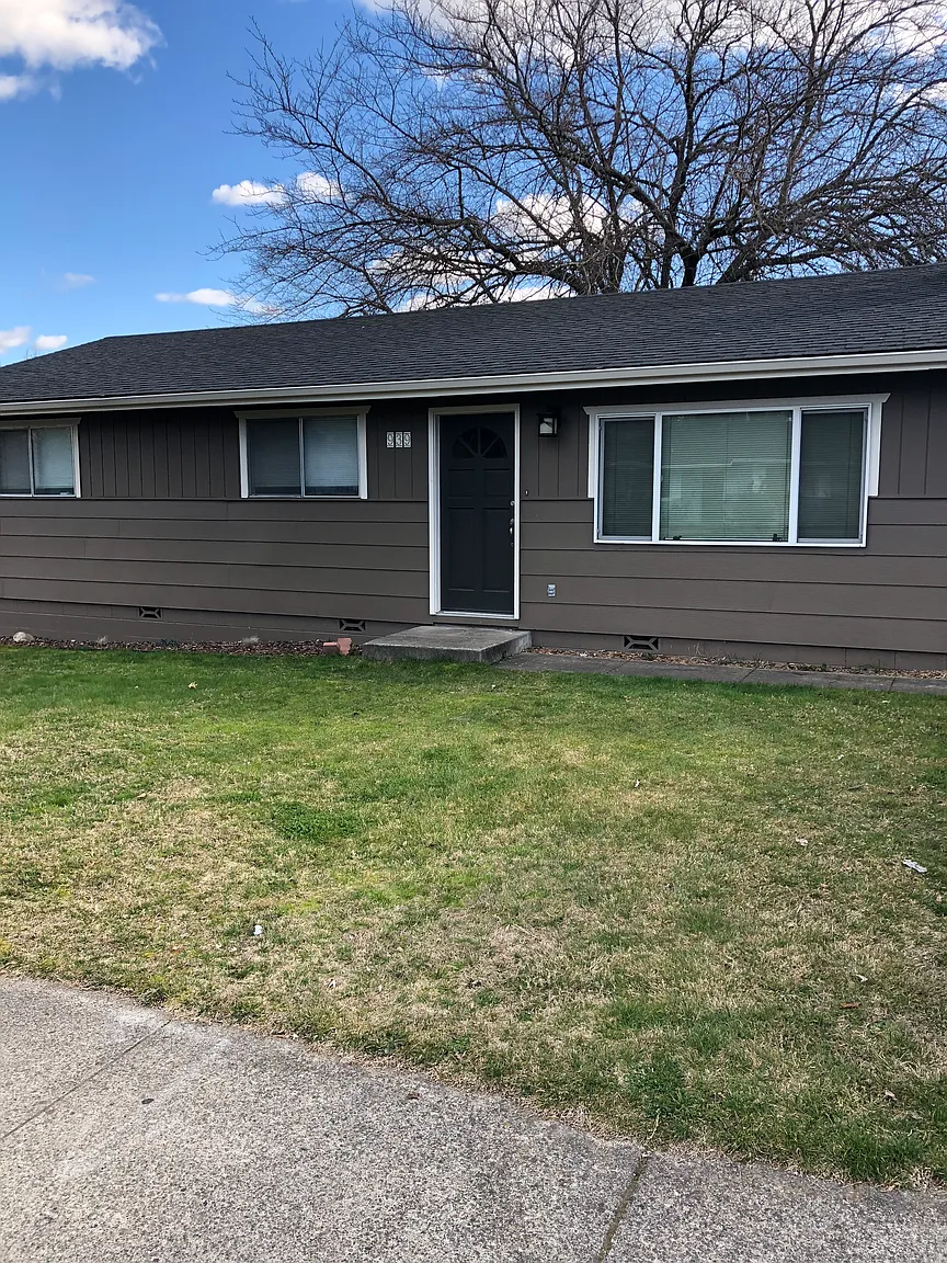 939 NW Morgan Ln photo 1