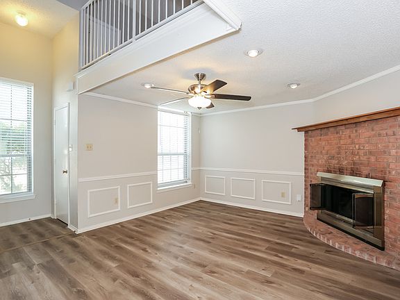 4th image of 722 Nightingale Cir