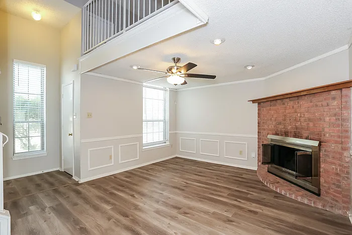 722 Nightingale Cir — Photo 4